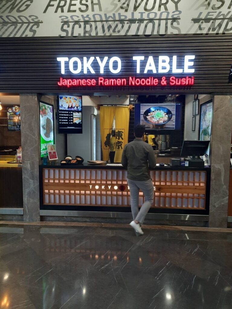 TOKYO TABLE