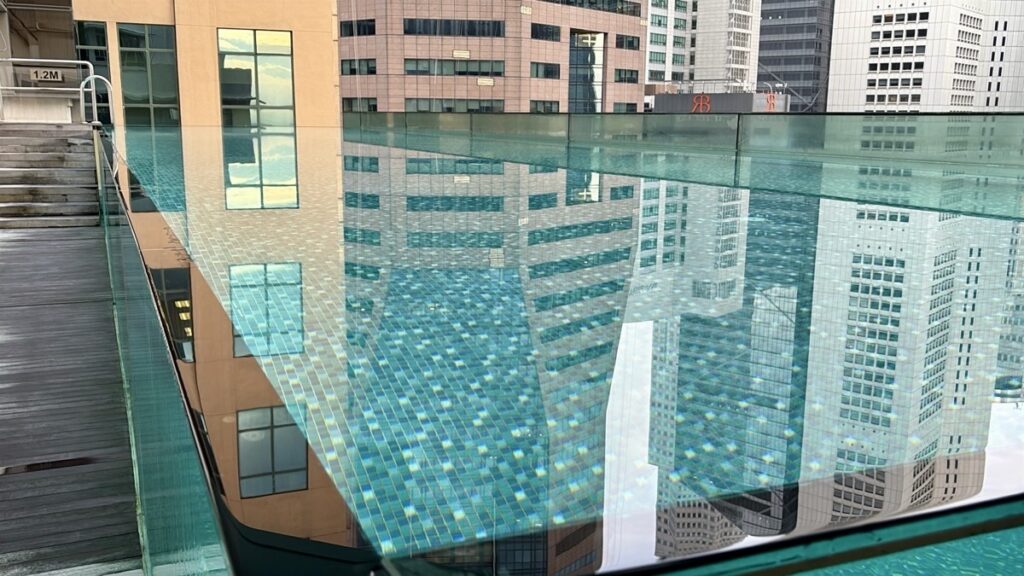 インフィニティープール